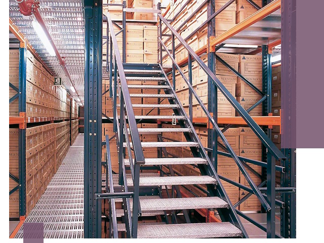 Лестницы складские прочные и безопасные под ключ в Самаре